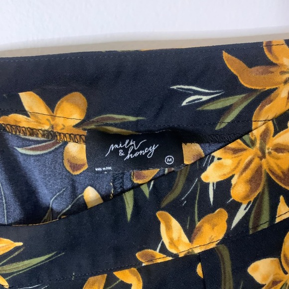 Milk and Honey Womens Yellow Black Floral Wide Leg Pants Size M - Picture 5 of 5